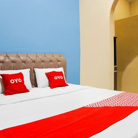 Oyo 92076 Sky Residence Cengkeh Medan Exteriör bild
